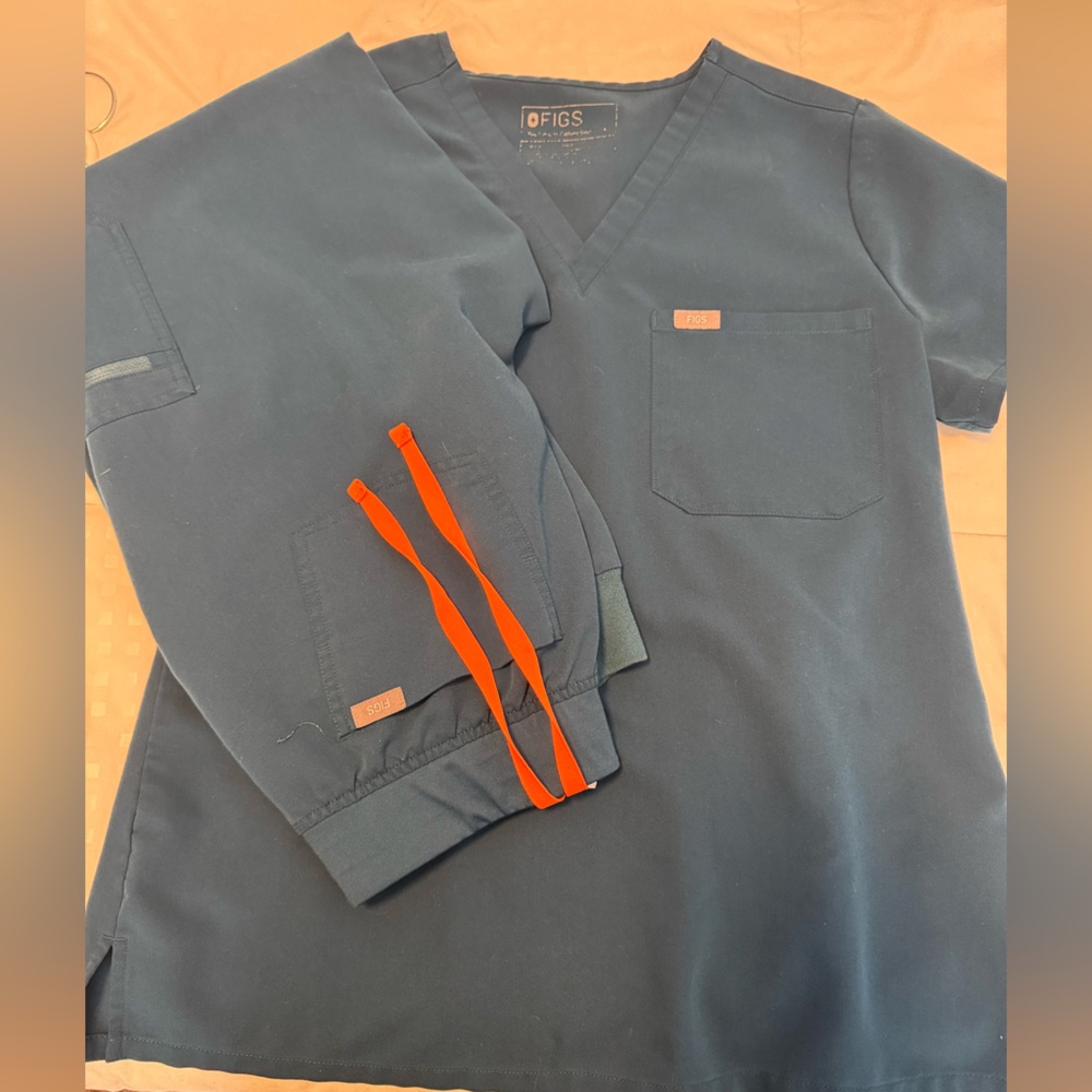 Figs harbor Dark Blue Joggers with Bright Orange Details medium